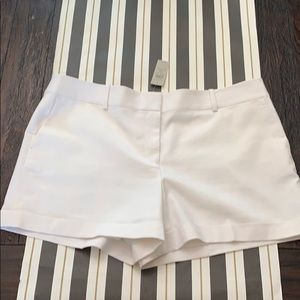 ANN TAYLOR White Shorts NWT (sz 18)